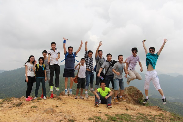 ga黄金甲集团举办四月员工生日活动