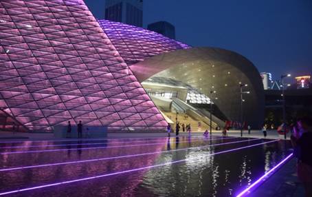 ga黄金甲幕墙装扮深圳文化新地标