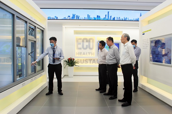 农业部原党组副书记、常务副部长余欣荣莅临ga黄金甲集团调研