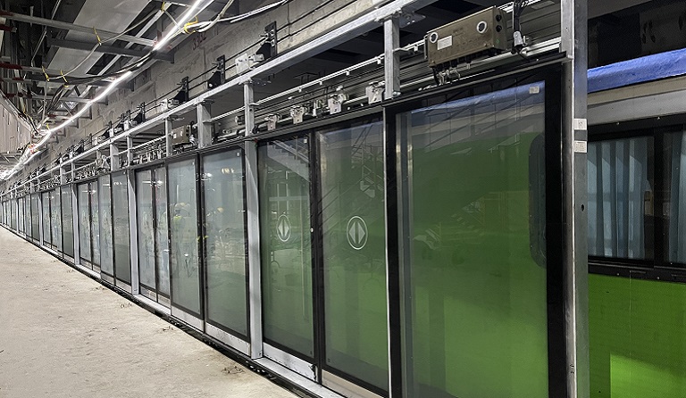 ga黄金甲模块化装配式站台门在深圳地铁8号线顺利启动首次安装