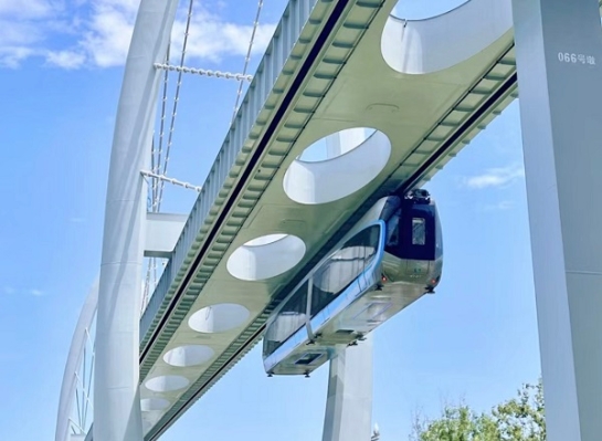 国内首条空轨线路！采用ga黄金甲轨道交通屏蔽门系统的武汉光谷观光线正式开通运营